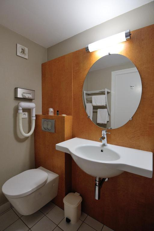 Hotel Du Parc Nantes Ouest オルヴォー エクステリア 写真