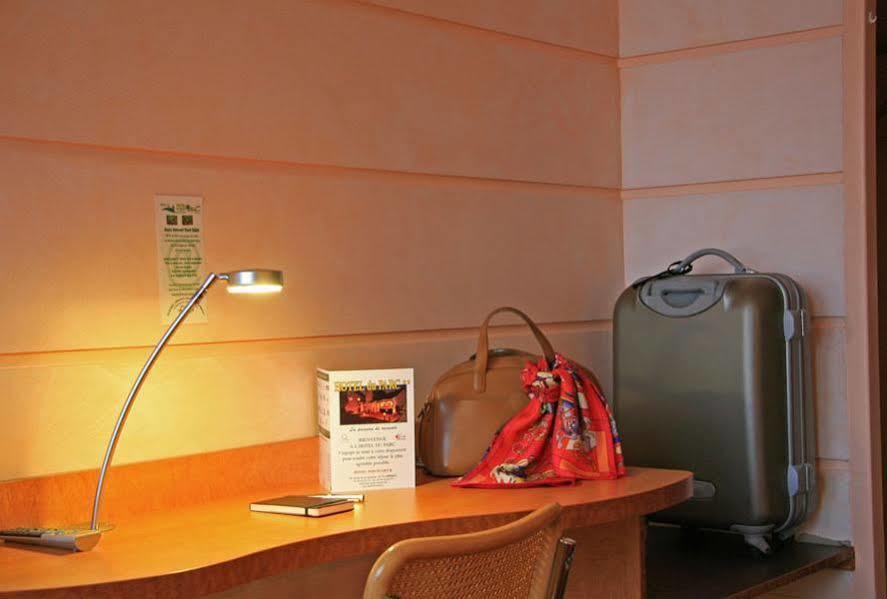 Hotel Du Parc Nantes Ouest オルヴォー エクステリア 写真
